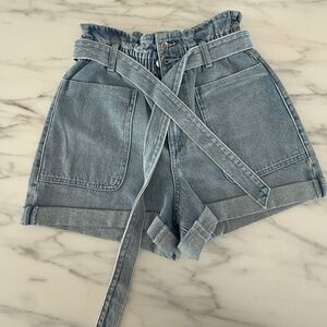 Zara High-Rise Paperbag Waist Denim Shorts with Belt, Size 4